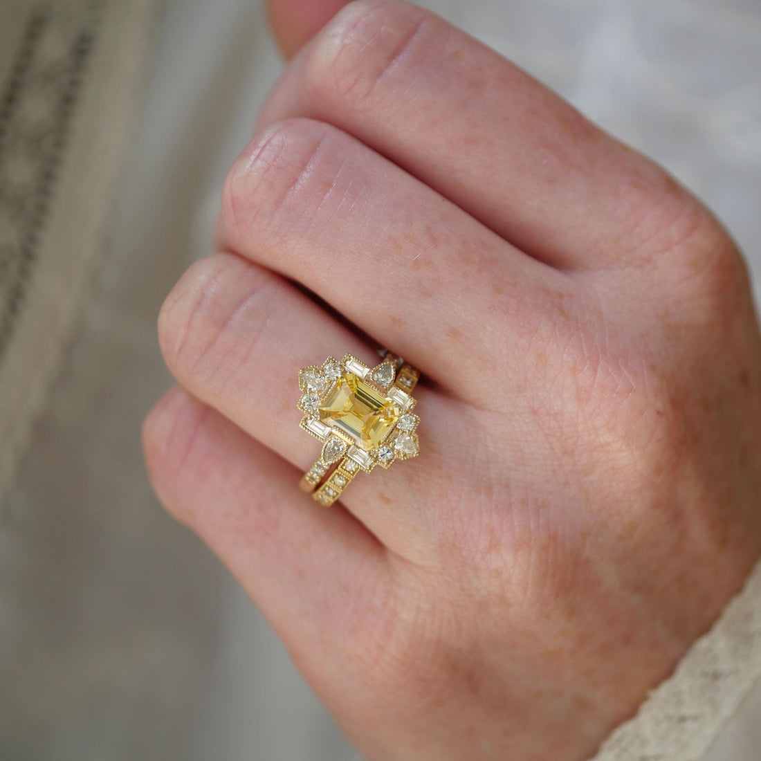 Planning a Fall Proposal or Wedding? Here’s When to Order Your Ring