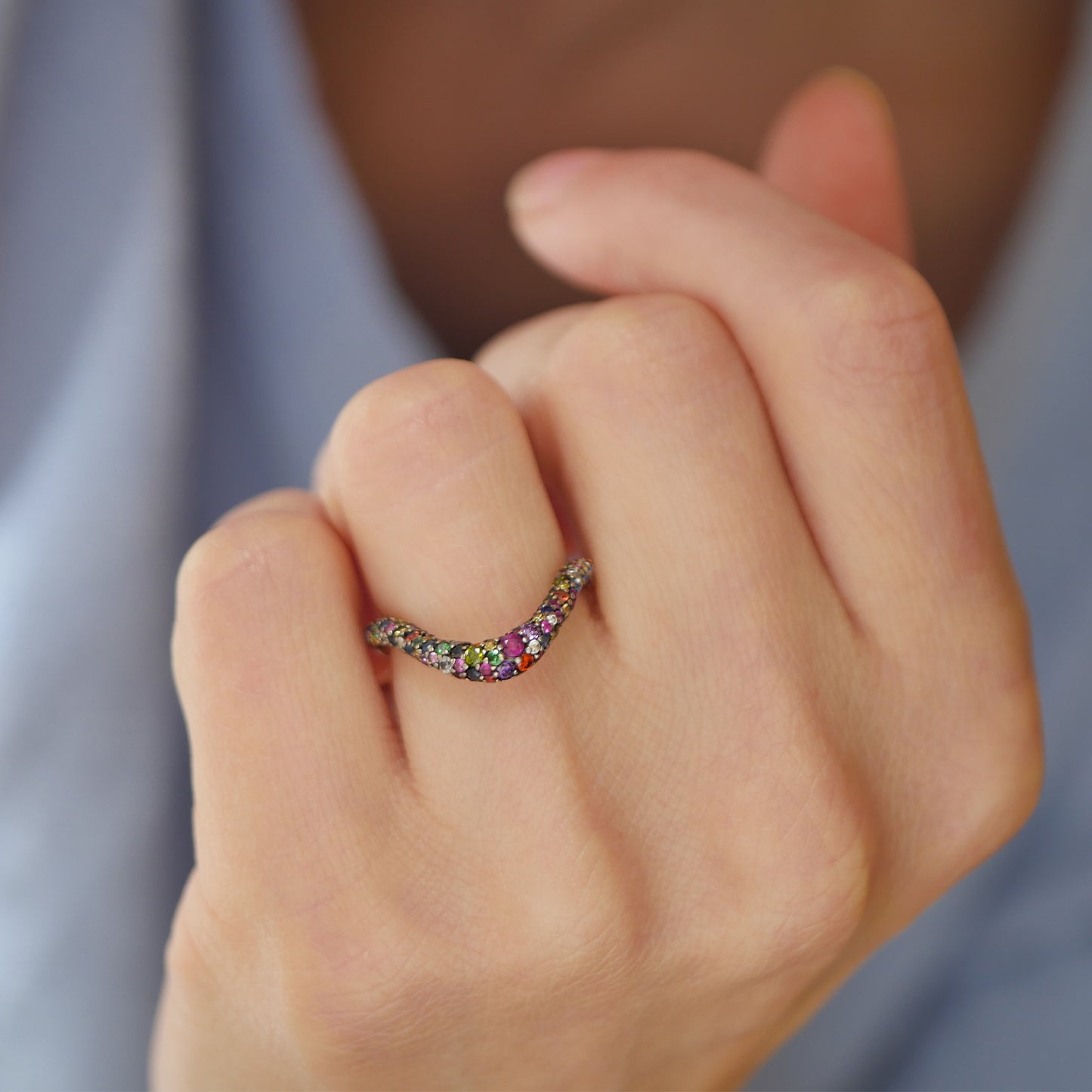 Cobblestone Rainbow Sapphire Contour Ring