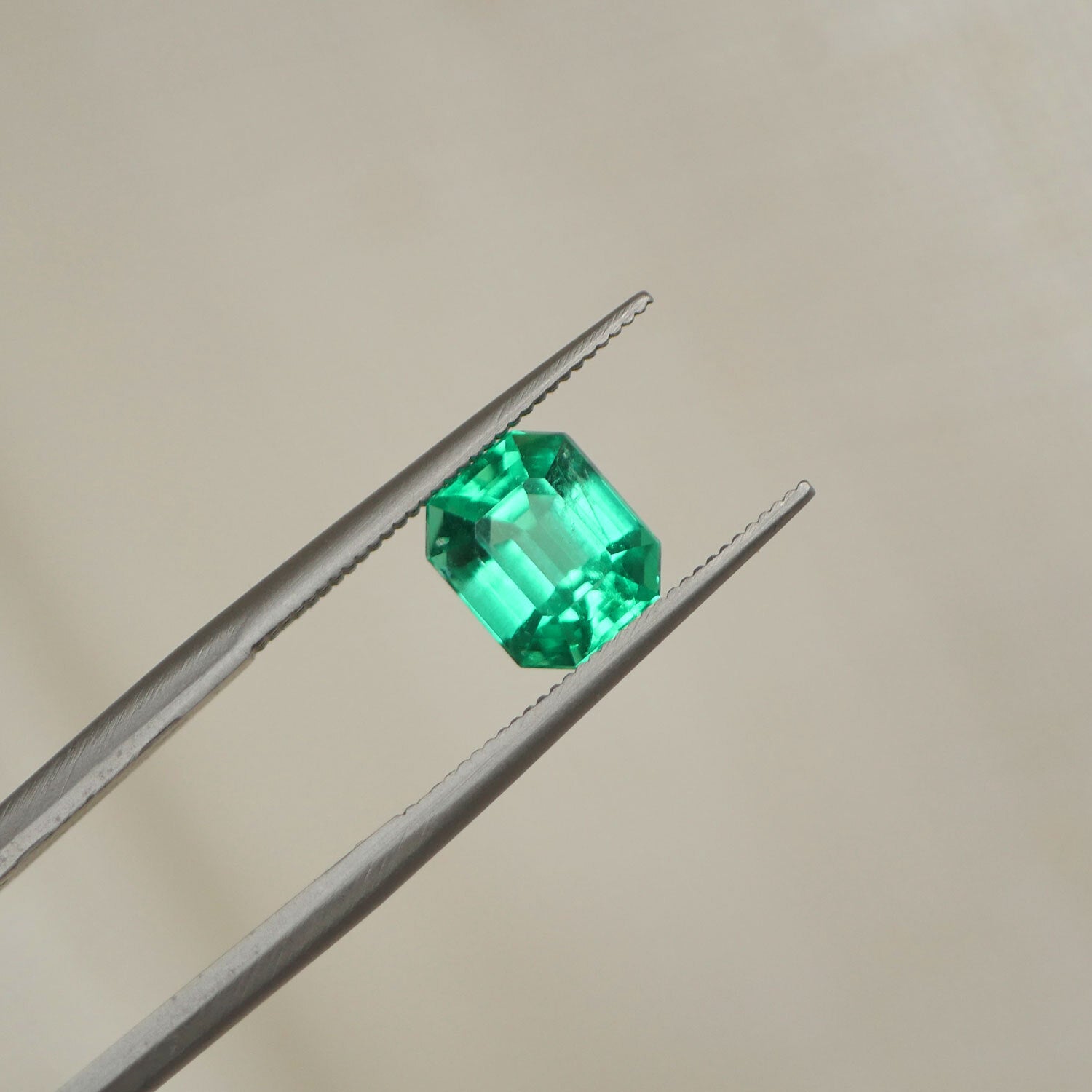 2.06 ctw Colombian Emerald