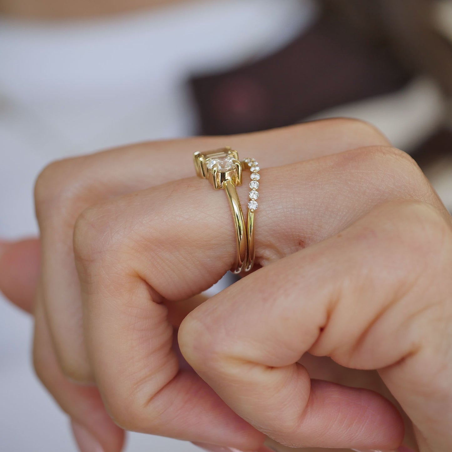 Champagne & Round Diamond Toi et Moi Ring