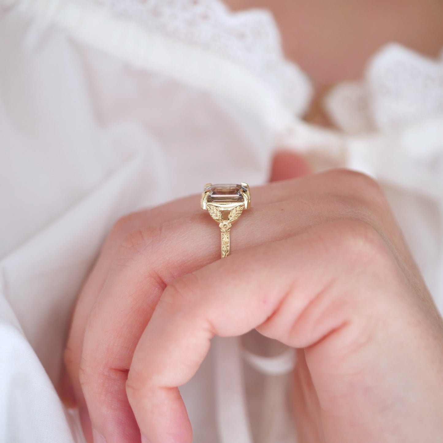 Light Grey Green Sapphire Split Shank Solitaires w/leaves