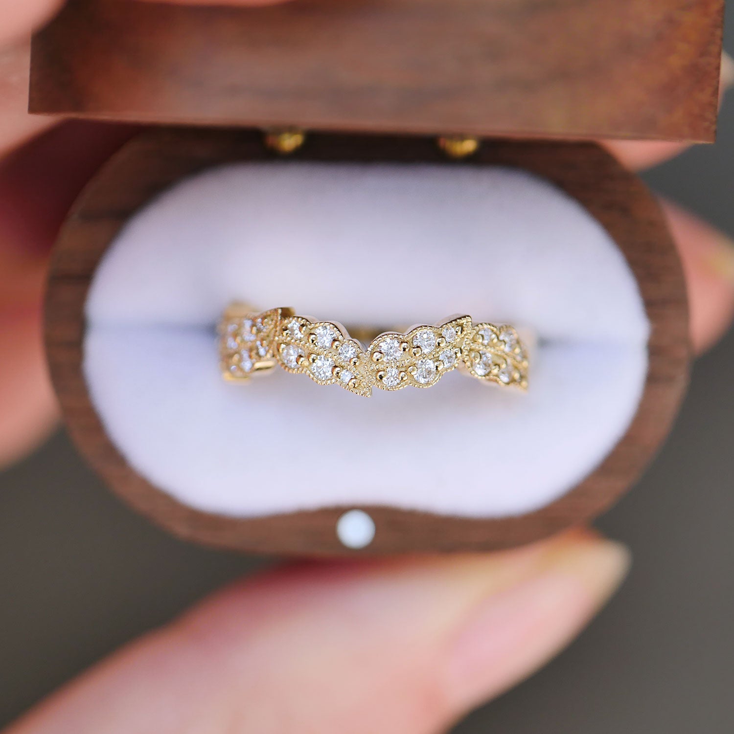 Oak Leaf Diamond Band
