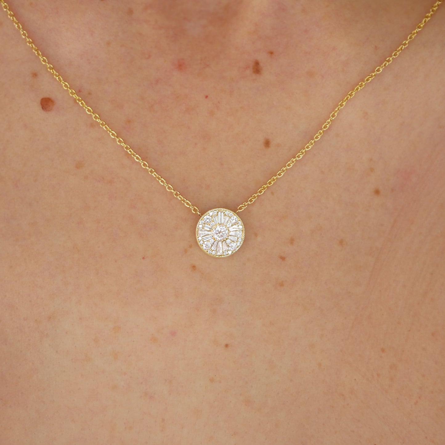 Round Shape Brilliant Cut Diamond Mosaic Pendant