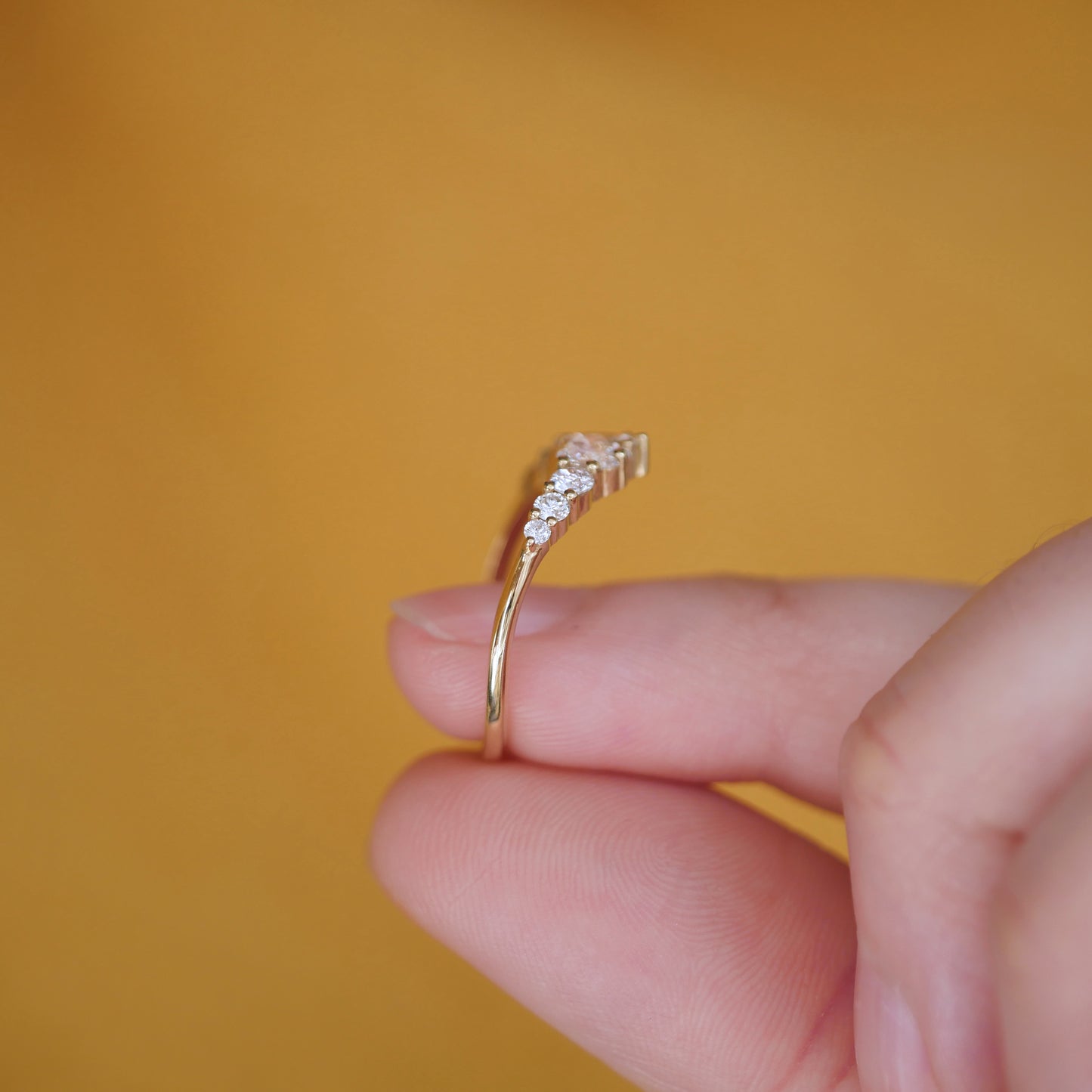 Pear & Round Contour Band