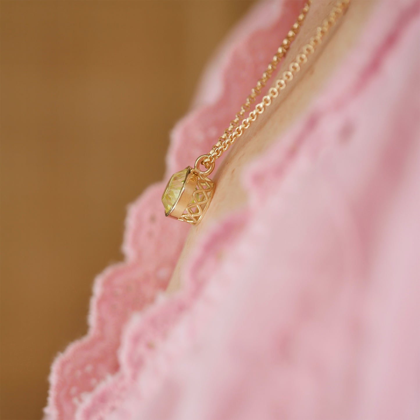 Custom 16" Bezel East West Pendant