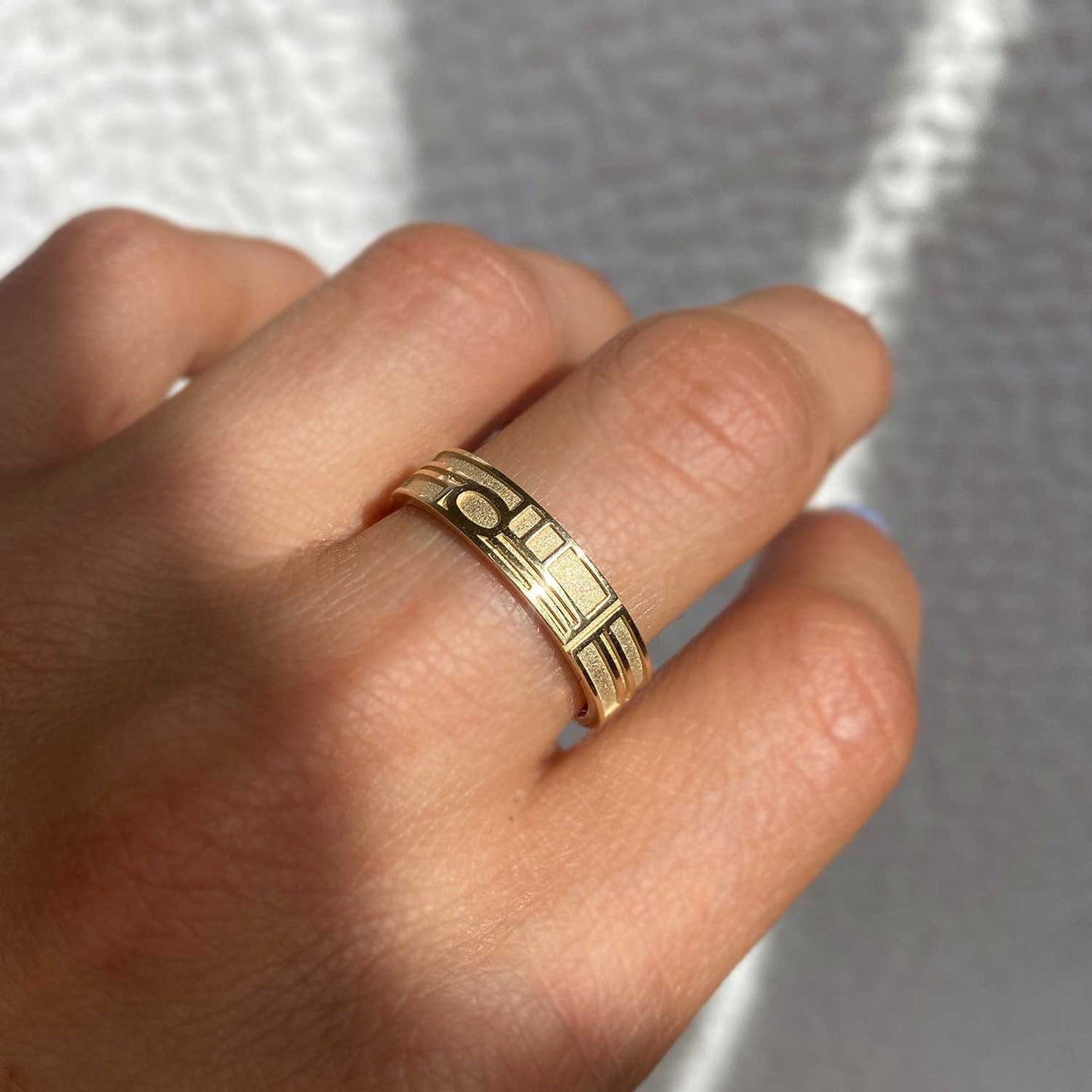 Deco Frame Pattern Band Ring