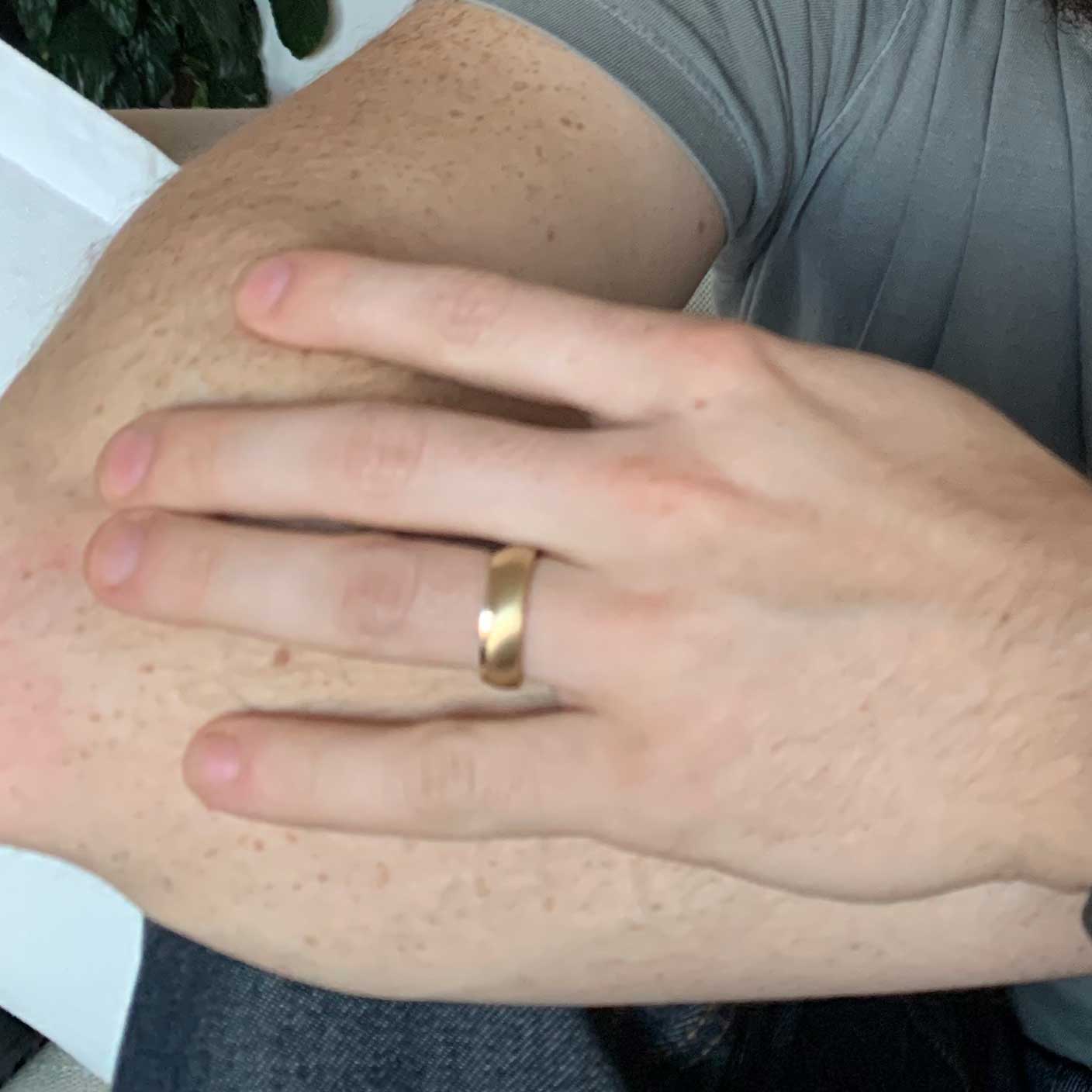 Hand Band Pure 5mm Wedding Band On Hand