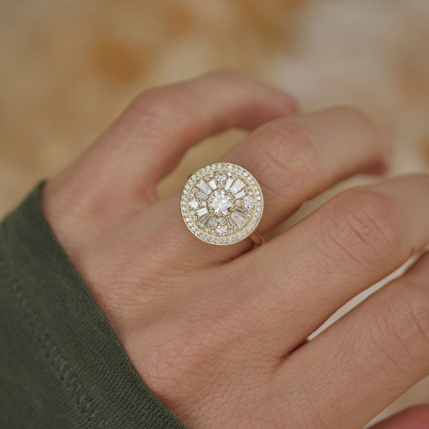 Round Shape Brilliant Cut Halo Diamond Mosaic Ring