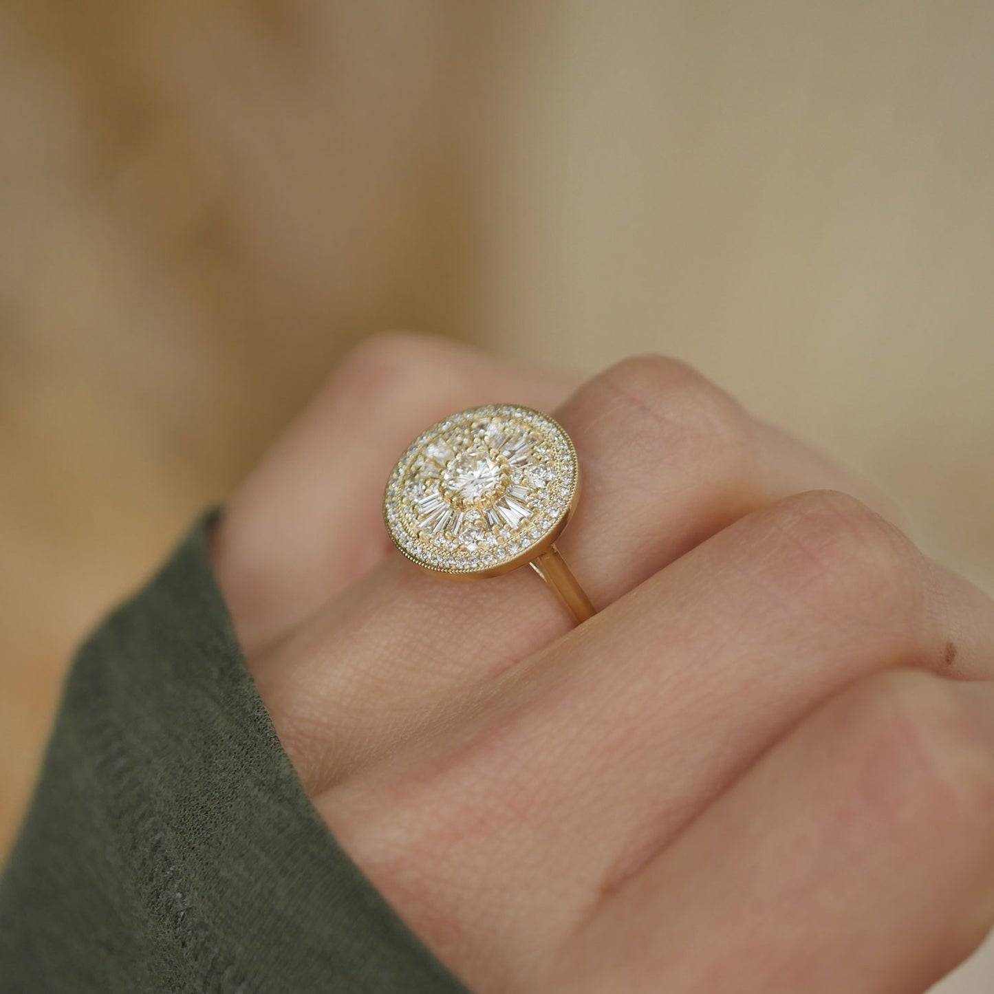 Round Shape Brilliant Cut Halo Diamond Mosaic Ring