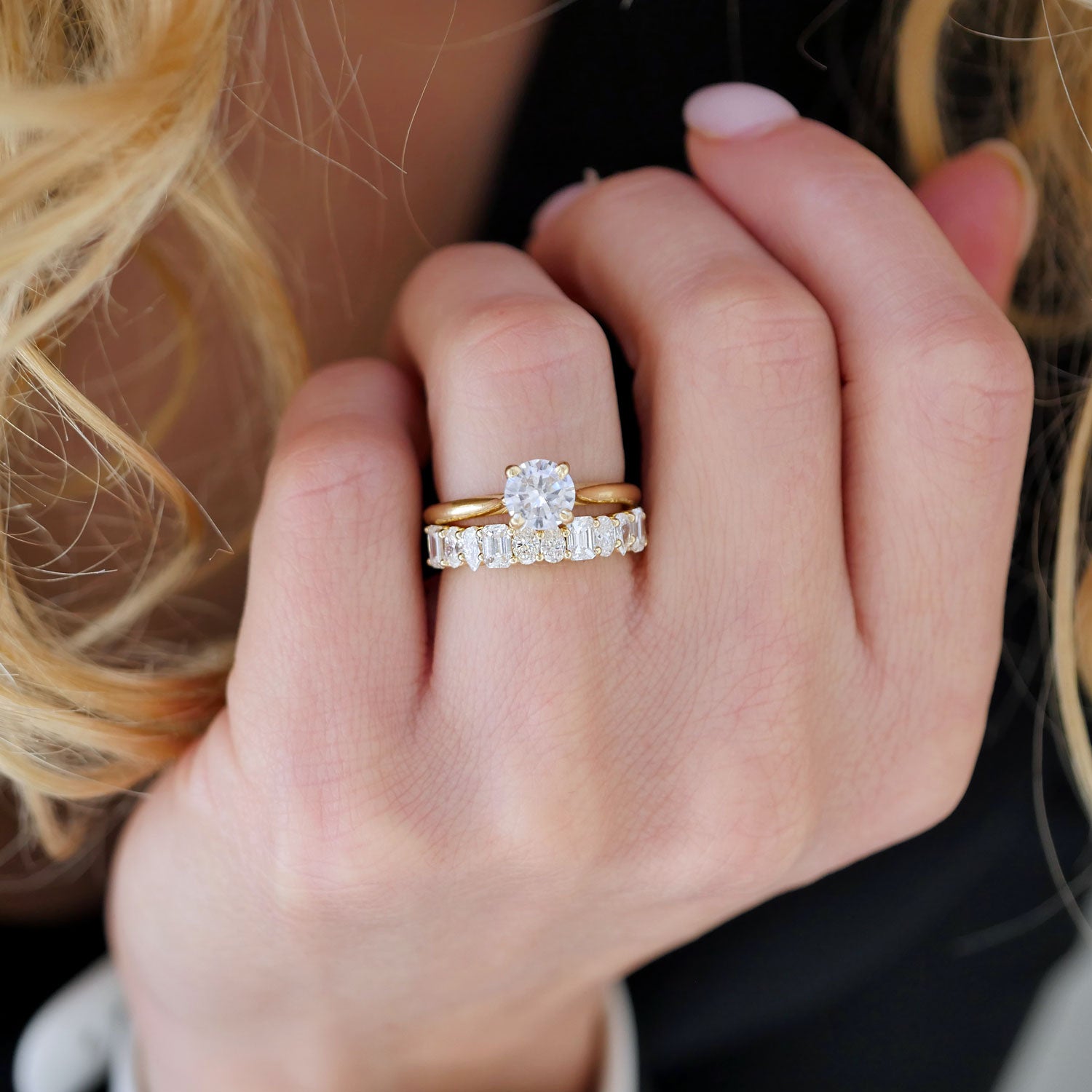 Exquisite Oval Engagement Rings With Wedding Band Scene Illustration Exquisite Oval Engagement Rings With Wedding Band Scene Illustration