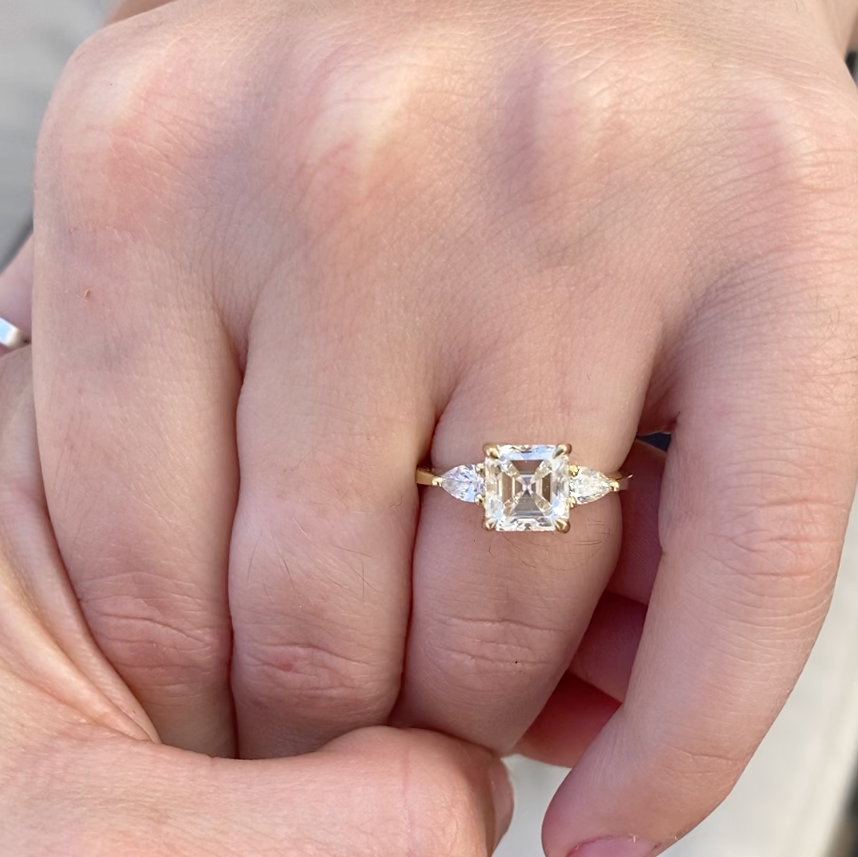 Pear Shape Diamond 1.55 tcw Halo & Diamond Band Engagement Ring 18kt W | QD  Jewelry