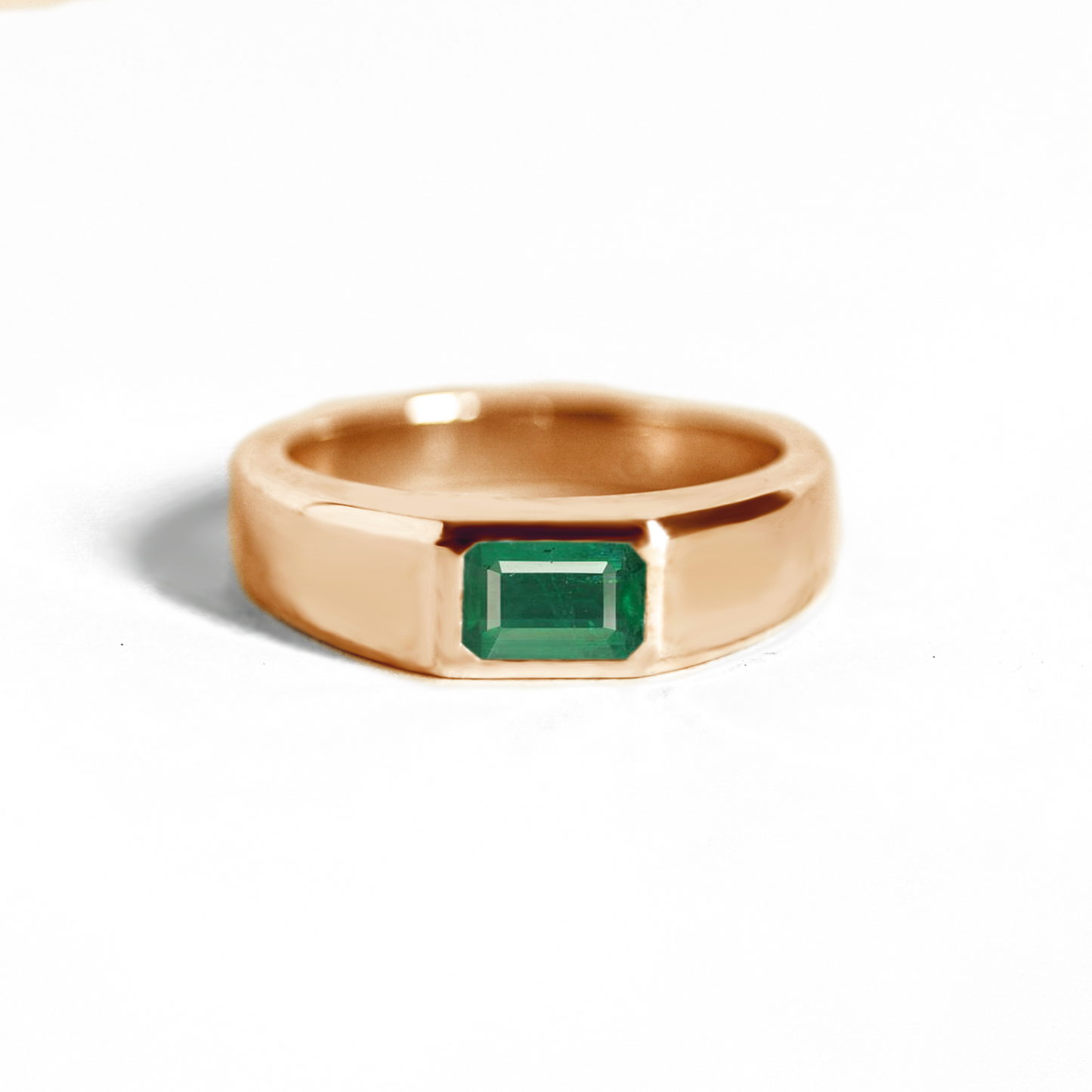 Signet hot sale ring emerald