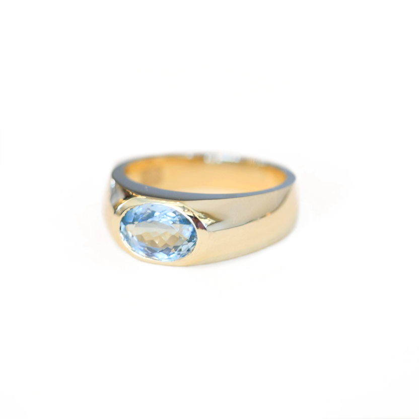 Oval Aquamarine Gold Signet Ring | Berlinger Jewelry